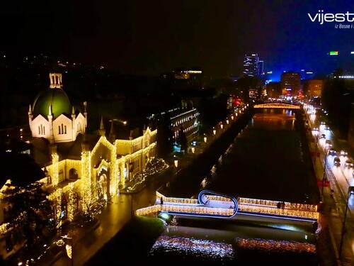Praznična čarolija: Sarajevo krcato turistima