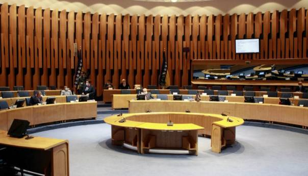 Pred delegatima Doma naroda obiman dnevni red