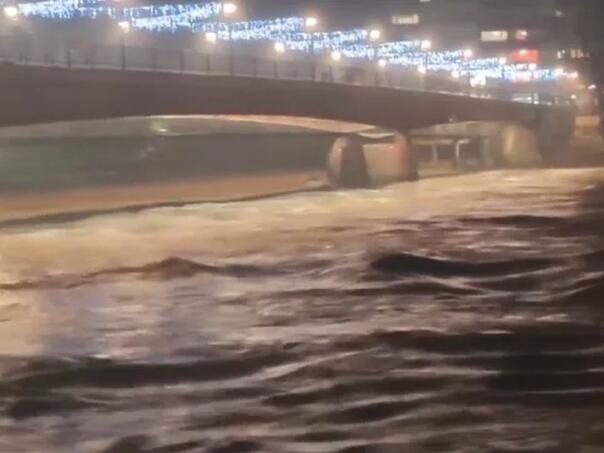 Pred Goraždom teška noć: Vodostaj Drine raste, a grad bez vode