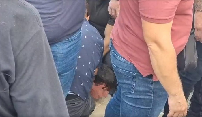 Pred HDZ-om uhapšen maloljetnik, imao molotovljev koktel, bombu...