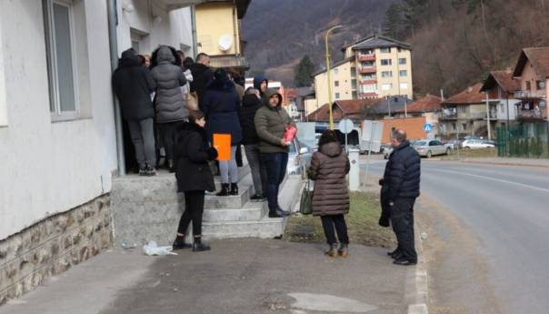 Pred izbore u Srbiji u Srebrenici primaju prijave za nove državljane