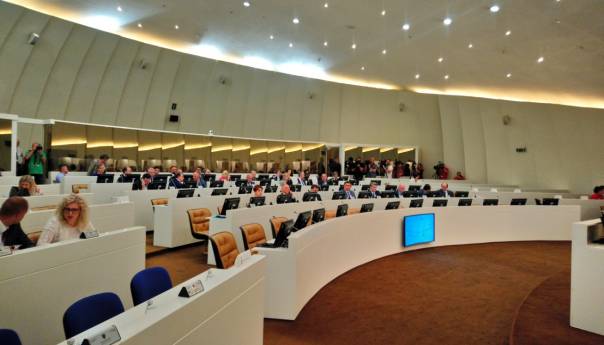 Pred zastupnicima nekoliko zakonskih rješenja