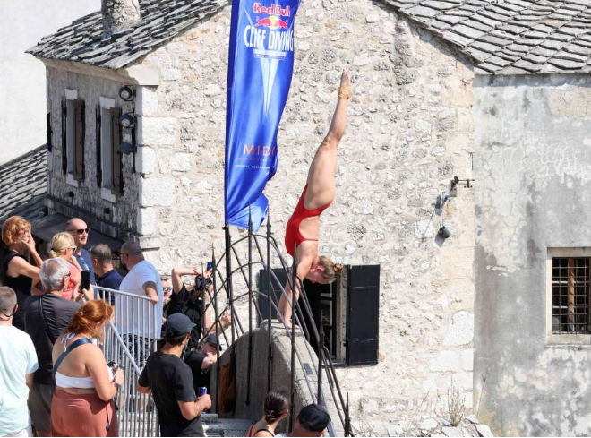 Preda i Carlson vodeći nakon prvog dana cliff divinga u Mostaru