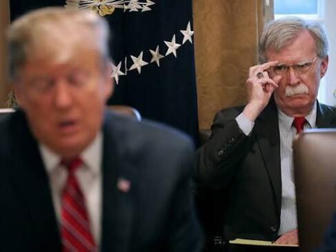 Predao se John Bolton nakon optužbi za špijunažu