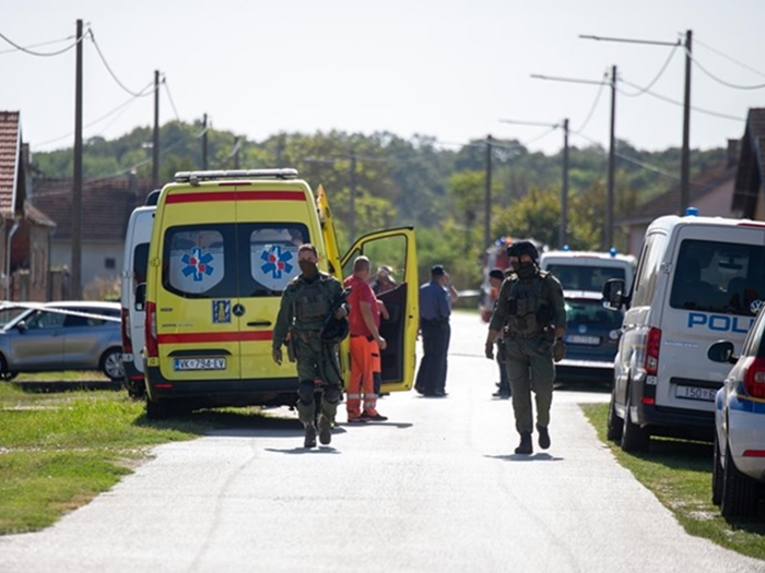 Predao se muškarac koji je prijetio da će se zapaliti