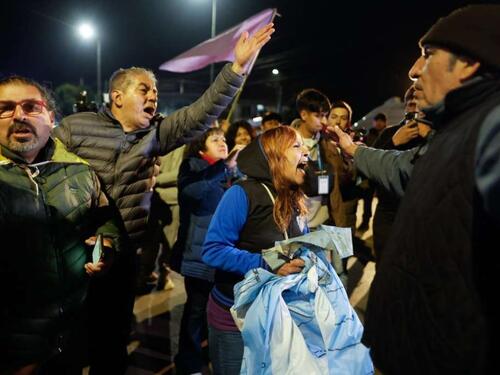 Predizborni skup Javiera Mileija u Argentini završen sukobima