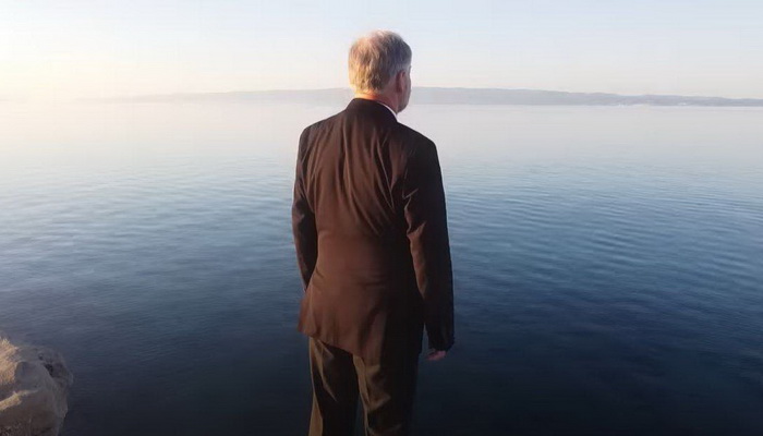 Predizborni spot kakav još nije viđen: Kandidat skočio sa stijene