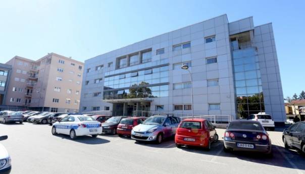 Predložen pritvor osumnjičenom za paljenje supruge