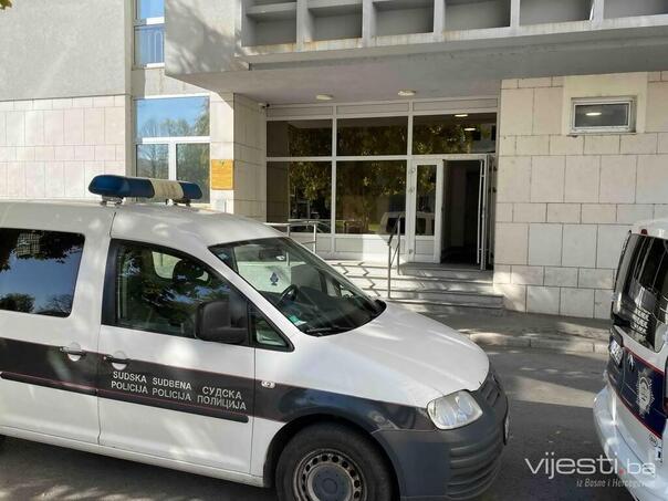 Predložen pritvor za uhapšenog policajca Aleksandra Gospavića iz Lukavca