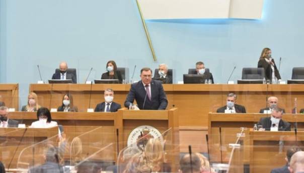 Predloženi zaključci: RS traži mirni razlaz i tuži visoke predstavnike