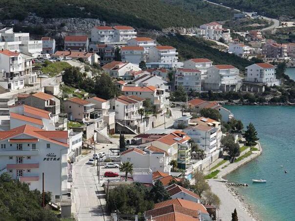 Neum: Skoro popunjeni smještajni kapaciteti za Prvi maj