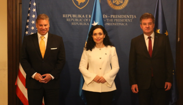 Predsjednica Osmani se sastala sa Escobarom i Lajčakom