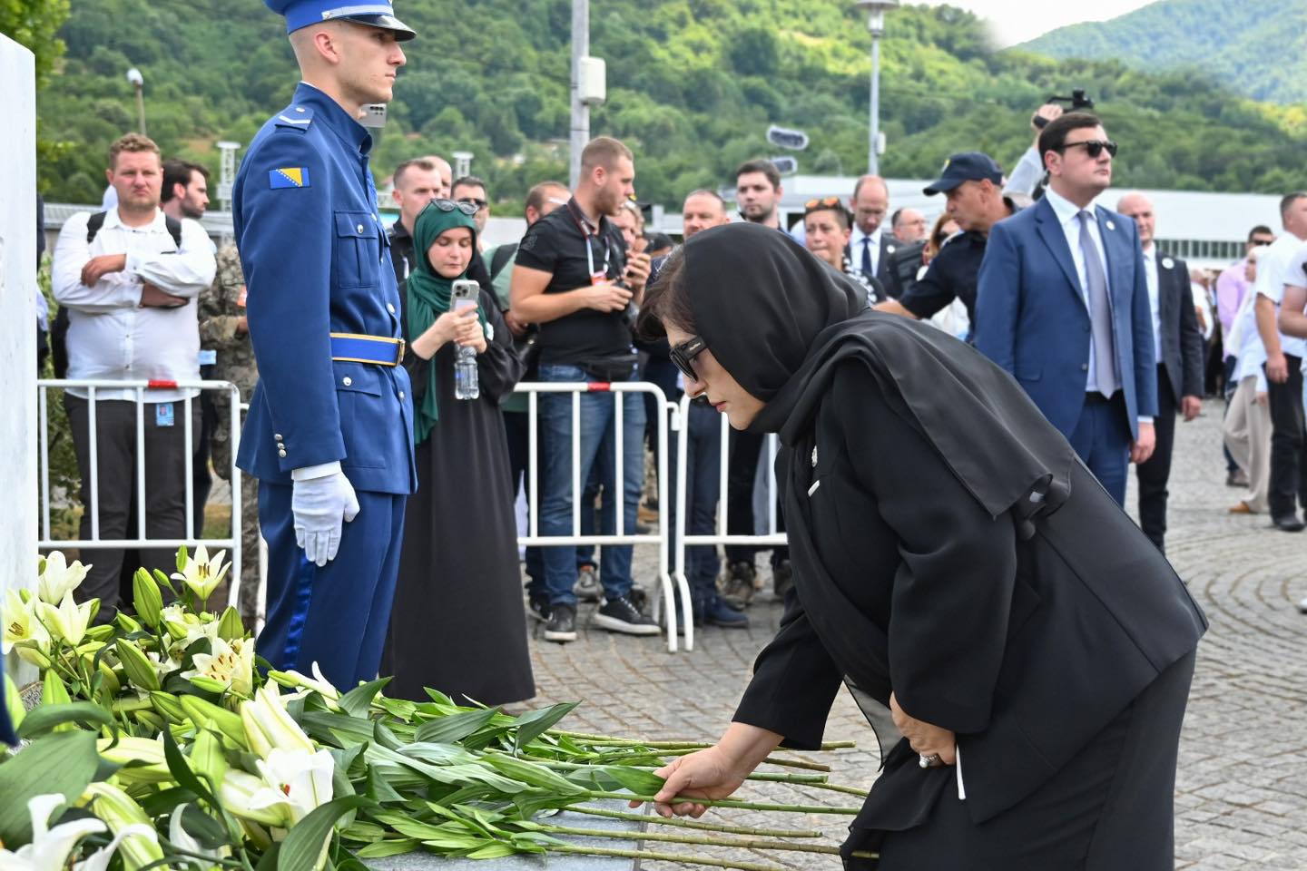 Predsjednica Skupštine Azerbejdžana u posjeti BiH tokom godišnjice genocida u Srebrenici