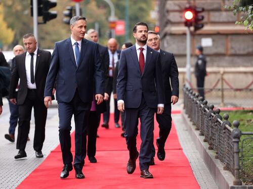 Predsjednik Crne Gore dočekan u Sarajevu uz najviše državne i vojne počasti