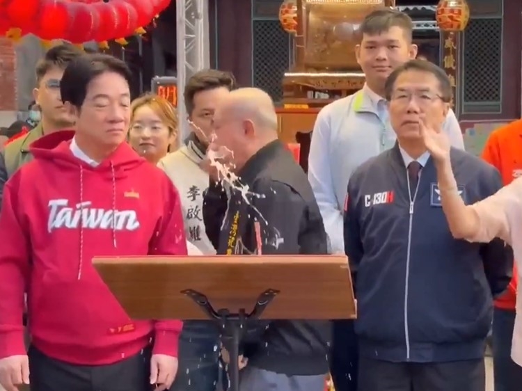 Predsjednik državnog hrama povratio po tajvanskom predsjedniku