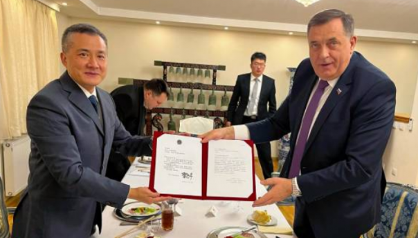 Predsjednik Kine čestitao Dodiku rođendan