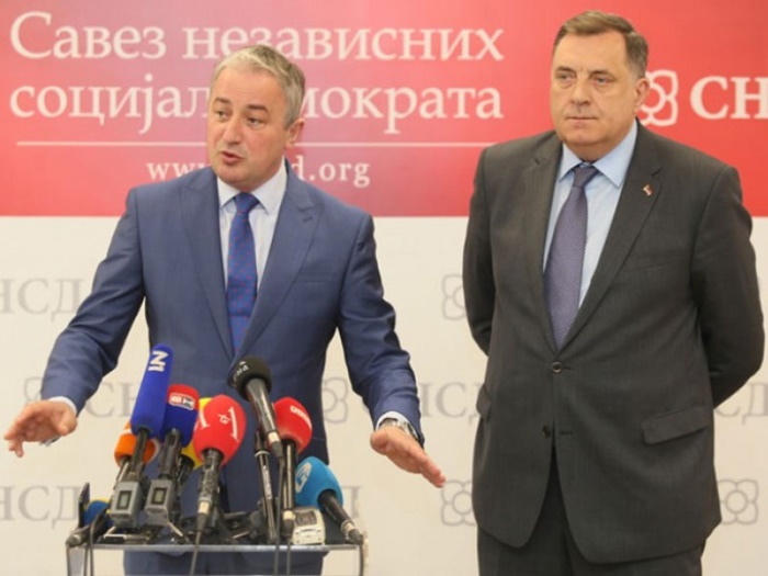 Borenović: Dodik sa Schmidtom tajno nazdravljao