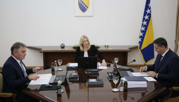 Predsjedništvo BiH bi u srijedu trebalo odlučivati o imenovanju mandatara za Vijeće ministara