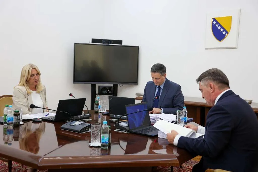 Predsjedništvo BiH danas raspravlja o napadu na ustavno-pravni poredak zemlje