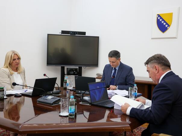 Predsjedništvo BiH usvojilo prijedlog zakona o državnoj imovini, Cvijanović protiv