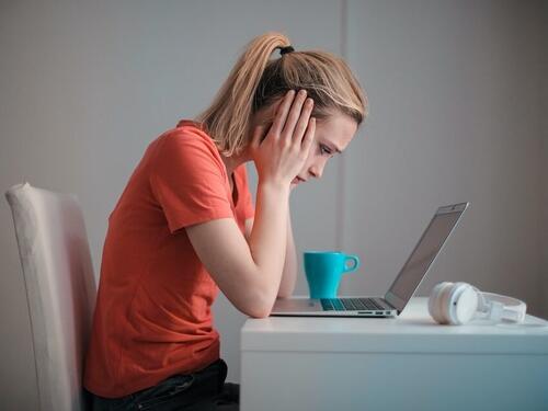 Predstavila se kao bankarka, pa prevarila desetine ljudi za milion i po eura