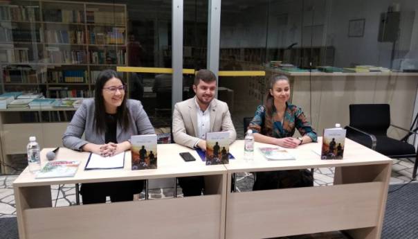 Predstavljen roman 'Iščekujući zoru' Matiasa Zečevića