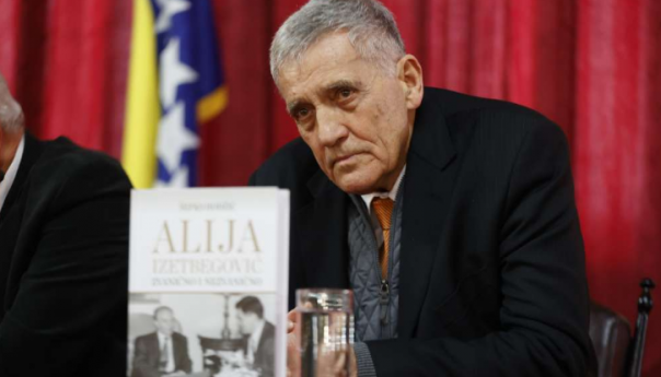 Predstavljena knjiga 'Alija Izetbegović zvanično i nezvanično' novinara Šefke Hodžića
