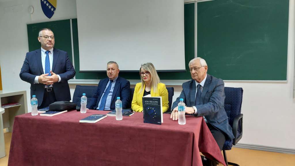 Predstavljena knjiga 'BiH - 30 godina od sticanja nezavisnosti' akademika Mirka Pejanovića