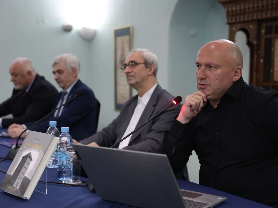 Predstavljena knjiga Dževada Drine o vezirskoj porodici Sulejmanpašić