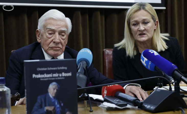 Predstavljena knjiga 'Prokockani mir u Bosni' autora Christiana Schwarza-Schillinga