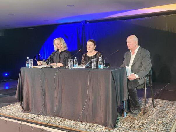 Predstavljena zbirka intervjua 'Ovo će biti sretna zemlja' Dževada Karahasana