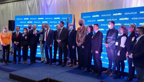 Predstavljeni koalicija 'Država', njen manifest i zajednički kandidat