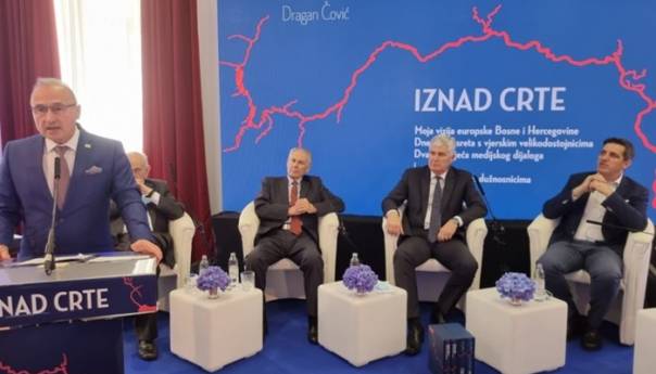 Predstavljeno četveroknjižje 'Iznad crte' Dragana Čovića