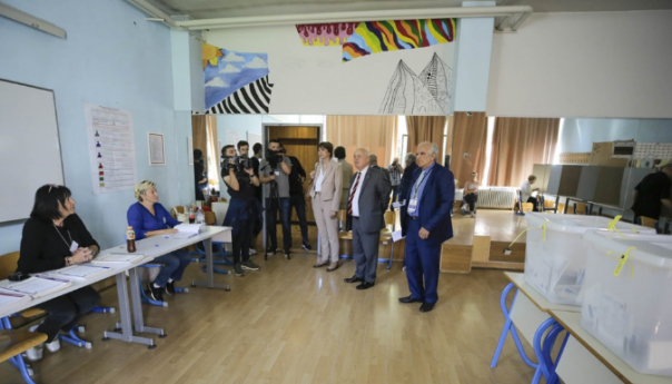 Predstavnici CIK-a BiH u obilasku biračkih mjesta