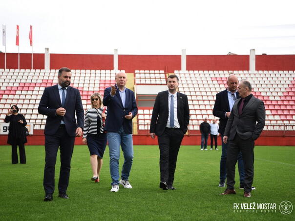 Predstavnici kantonalne vlasti posjetili stadion 'Rođeni' i FK Velež