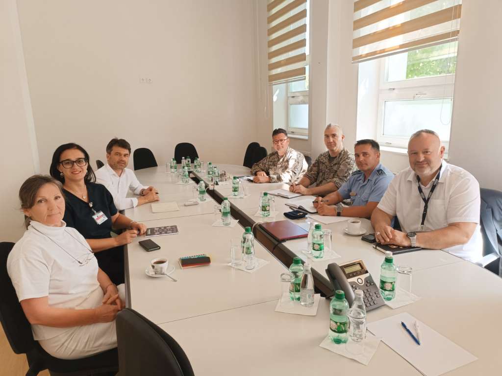 Predstavnici KCUS-a i Ministarstva odbrane BiH dogovaraju helikopterski transport pacijenata
