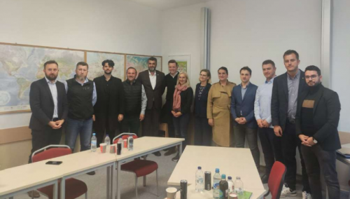Predstavnici MC Srebrenica s Adisom Ahmetovićem i bh. zajednicom u Berlinu