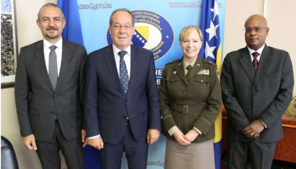 Predstavnici NATO-a u posjeti Ministarstvu odbrane BiH