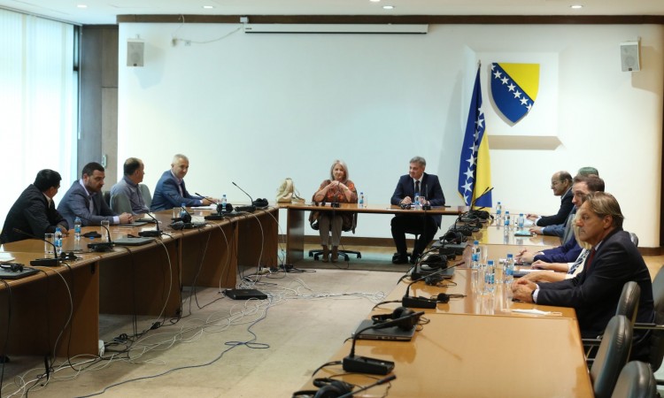 Predstavnici stranaka iz RS-a nisu došli na sastanak koji je sazvao Denis Zvizdić