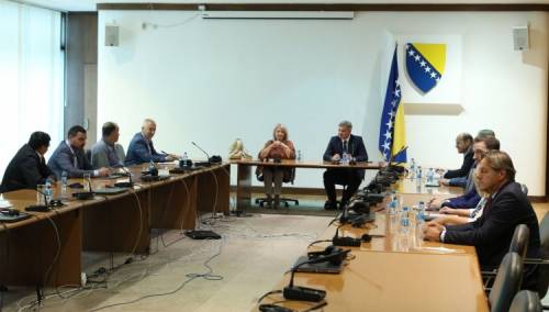 Predstavnici stranaka iz RS-a nisu došli na sastanak koji je sazvao Denis Zvizdić