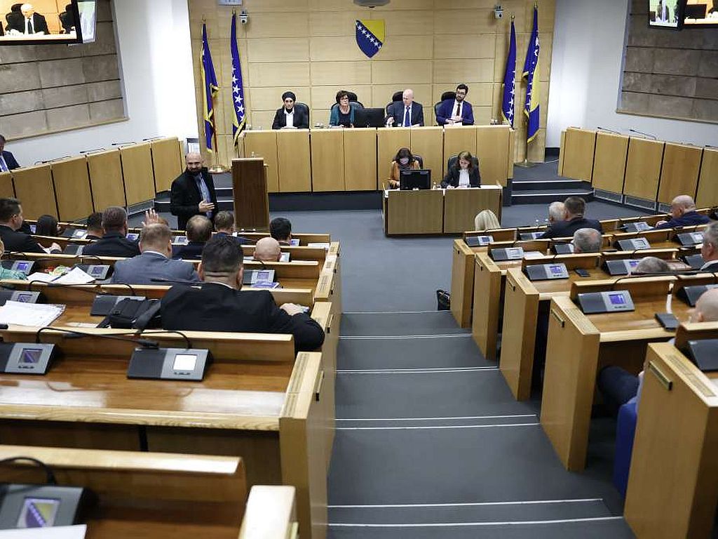 Predstavnički dom Parlamenta FBiH odobrio izmjene Poslovnika, opozicija se protivila