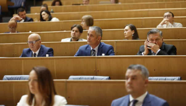 Predstavnički dom prihvatio hitni postupak za razmatranje dopuna Zakona o PDV-u