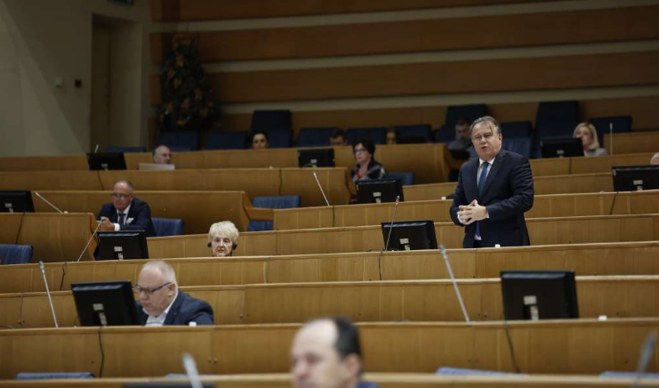 Parlament 28. decembra o imenovanju Borjane Krišto