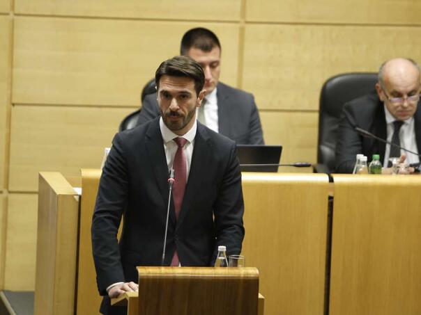 Predstavnički dom usvojio novi zakon o zaštiti od nasilja u porodici i nad ženama