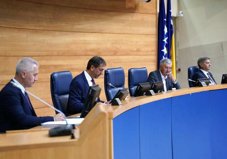 Predstavnički dom usvojio zakon o VSTV-u