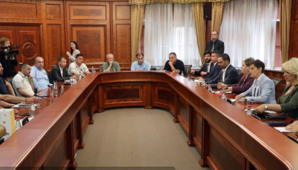 Pregovori radnika Fiata i vlasti u Srbiji blizu dogovora