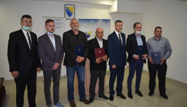 Prehrambeni proizvodi zaštićeni oznakama podrijetla i zemljopisnog podrijetla