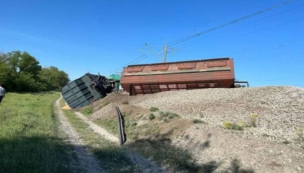 Prekinut željeznički saobraćaj na Krimu nakon prevrtanja voza