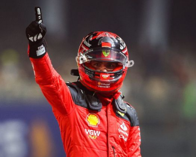 Prekinuta serija Red Bulla i Verstappena: Sainz slavio u Singapuru
