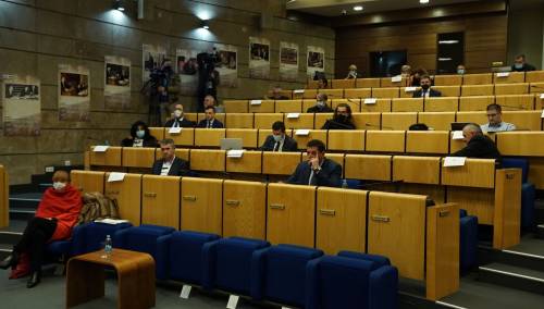 Prekinuta sjednica Doma naroda, nije raspravljano o zabrani pušenja